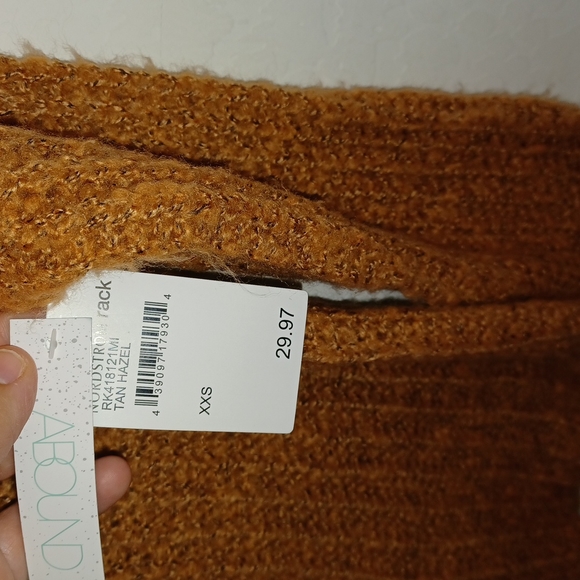 Abound Turtleneck - Picture 8 of 14